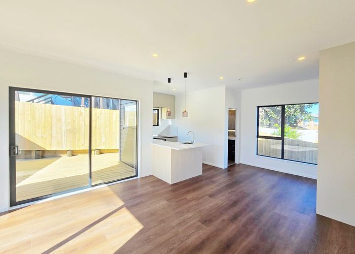  at 4/23 Melton Road, Mount Wellington, Auckland City, Auckland