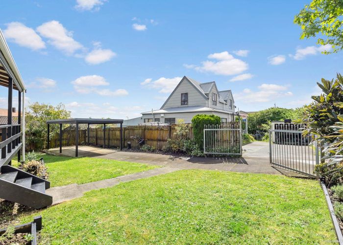  at 2/313 Mount Albert Road, Mount Roskill, Auckland
