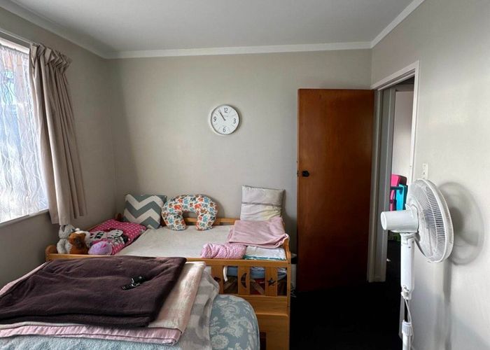  at 2/17 Renfrew Avenue, Sandringham, Auckland City, Auckland