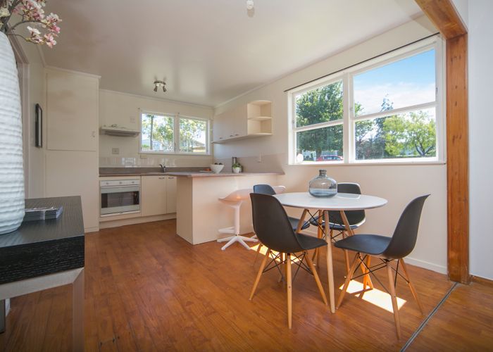  at 82 Boundary Road, Blockhouse Bay, Auckland