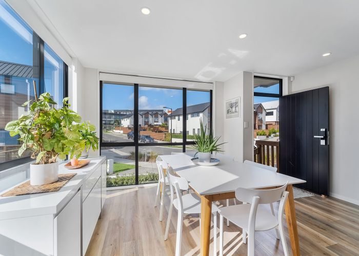  at 16 Seafarer Crescent, Stanmore Bay, Whangaparaoa