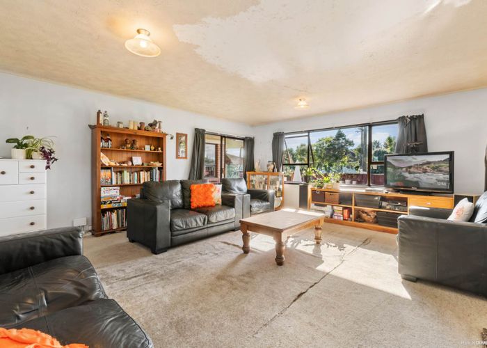  at 7 Sutton Crescent, Papakura, Papakura