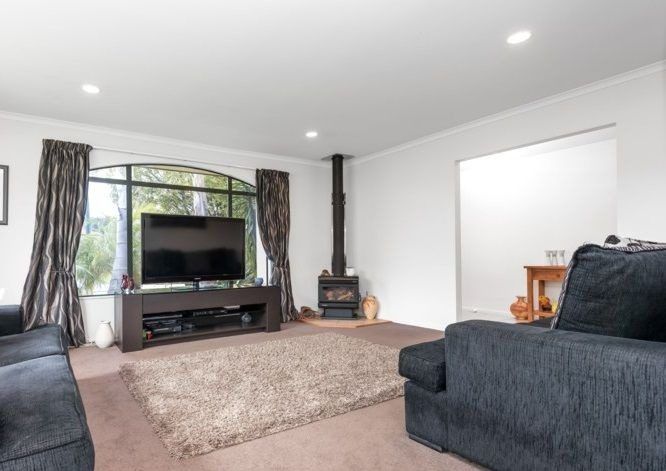  at 6 Nad Place, East Tamaki Heights, Manukau City, Auckland