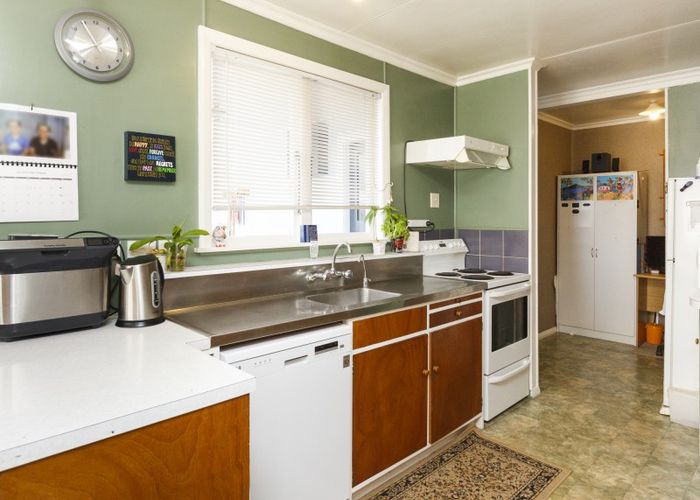  at 42 Holdsworth Avenue, Milson, Palmerston North
