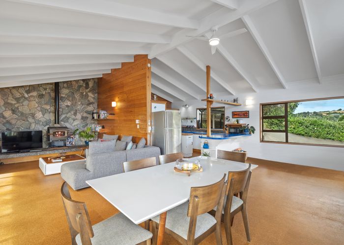  at 8 Green Road, Rainbows End, Matakana