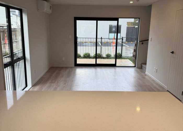  at 2/26 Alamein Road, Panmure, Auckland City, Auckland