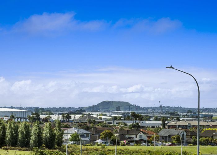  at 12 Papa Takoro Lane, Flat Bush, Manukau City, Auckland
