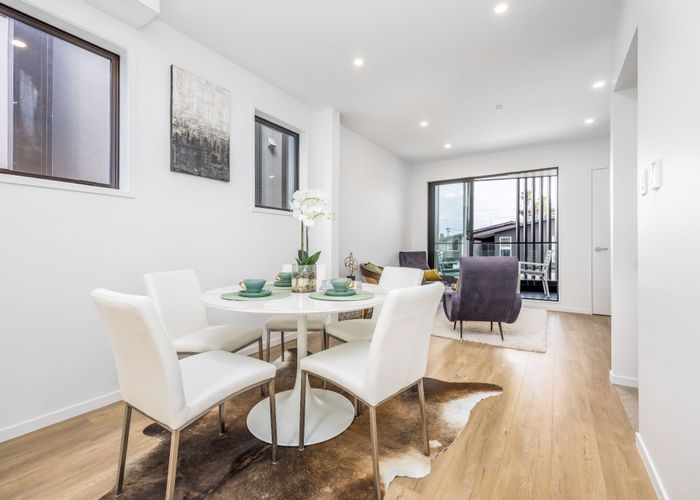  at 4/54 Taharoto Road, Takapuna, North Shore City, Auckland