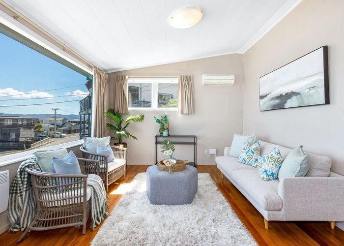  at 609 Marine Drive, Days Bay, Lower Hutt, Wellington