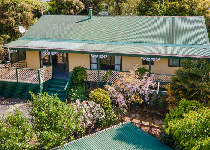  at 7 Woolwich Close, Whitby, Porirua, Wellington