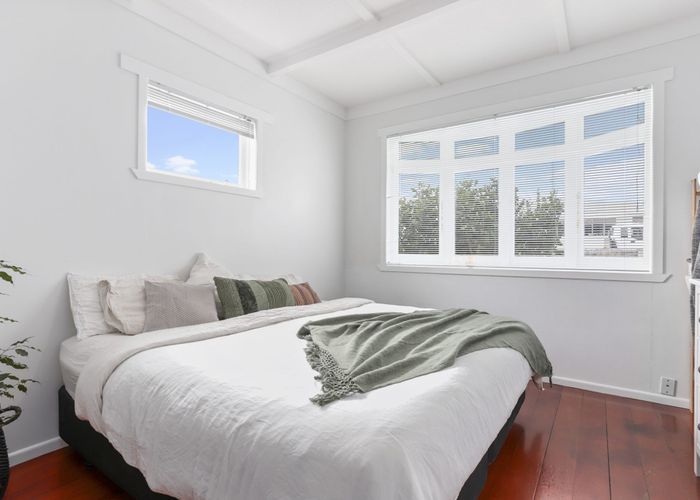  at 647 Swanson Road, Swanson, Auckland