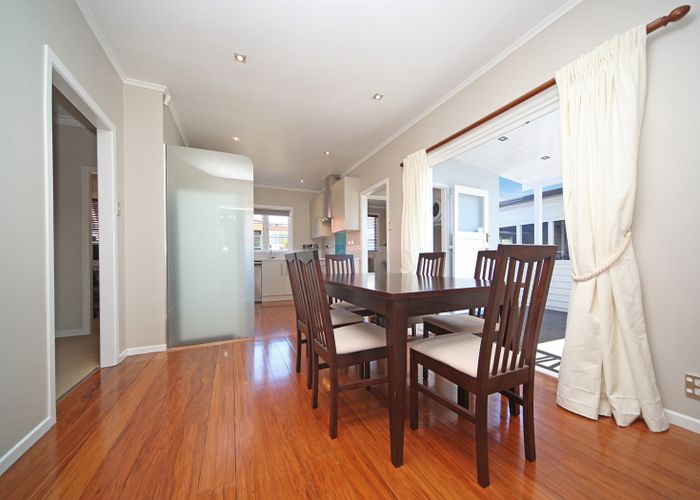  at 7 Carlton Street, Hillsborough, Auckland