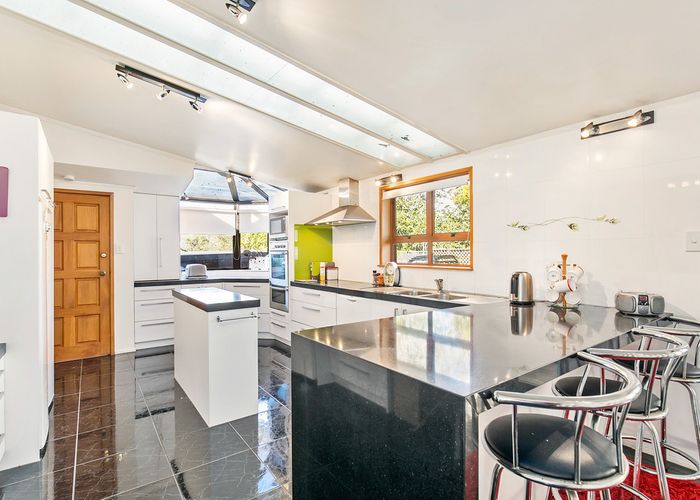  at 12 Riverview Road, New Lynn, Auckland