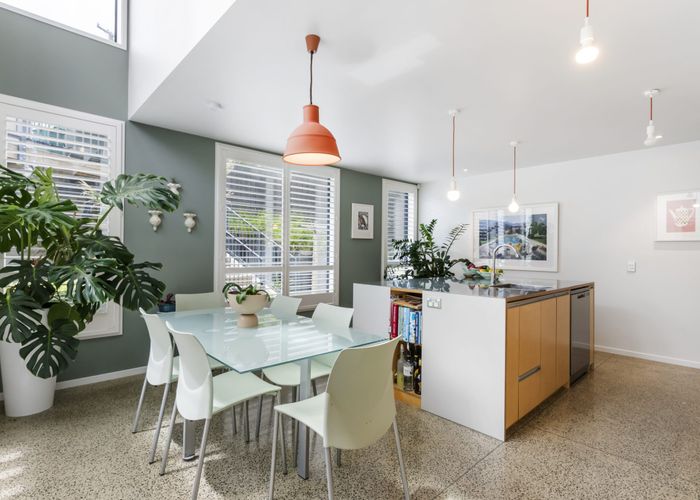  at 39 Castledine Crescent, Glen Innes, Auckland