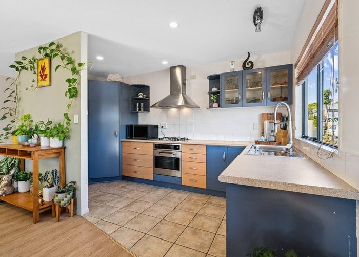  at 72L Seabrook Avenue, New Lynn, Waitakere City, Auckland