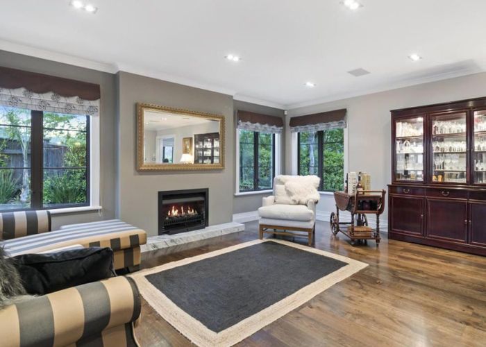  at 18 St Andrews Way, Albany, Auckland