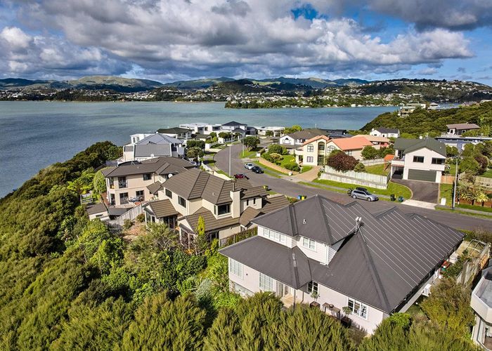  at 21 Pendennis Point, Camborne, Porirua