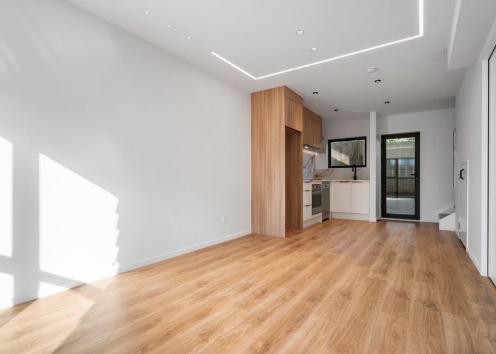  at 12F Hewlett Road, Massey, Waitakere City, Auckland