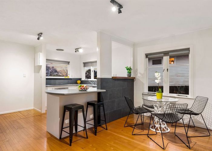  at 218 Sturges Road, Henderson, Auckland