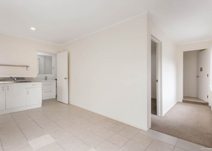 at 54 Edgeworth Rd, Glenfield, North Shore City, Auckland