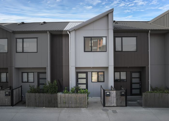  at 7 Eileen Newey Place, Henderson, Waitakere City, Auckland
