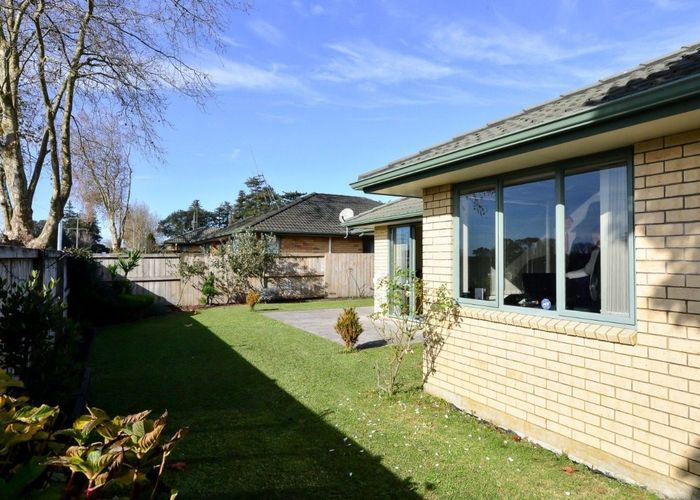  at 19 Nobleman Place, Hamilton East, Hamilton