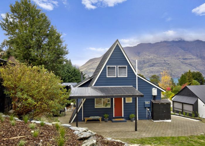  at 26 Williams Street, Sunshine Bay, Queenstown-Lakes, Otago