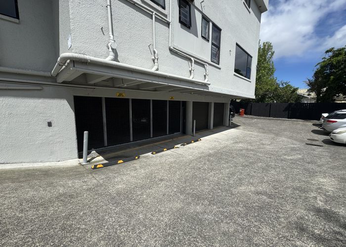  at 3/202 Great North Road, Glendene, Waitakere City, Auckland