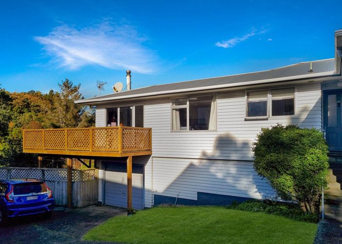  at 202 Dowse Drive, Maungaraki, Lower Hutt, Wellington