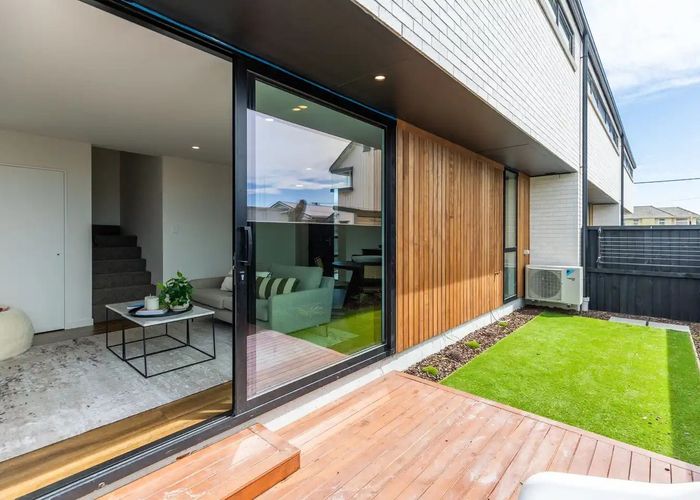  at 2/141 Oram Avenue, New Brighton, Christchurch