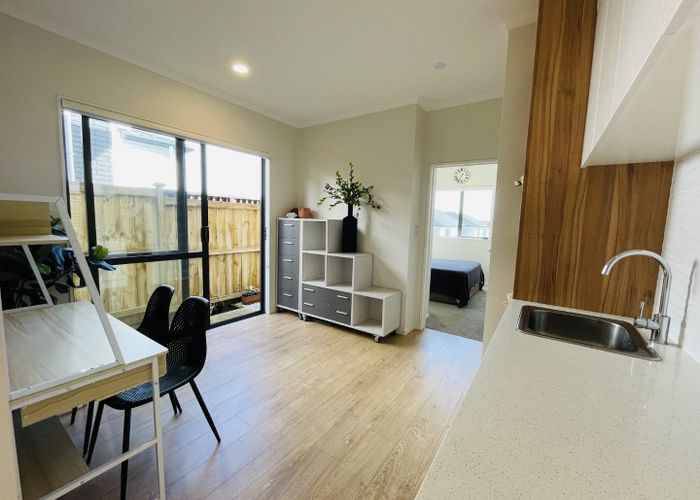  at 3 Black Shed Road, Flat Bush, Auckland
