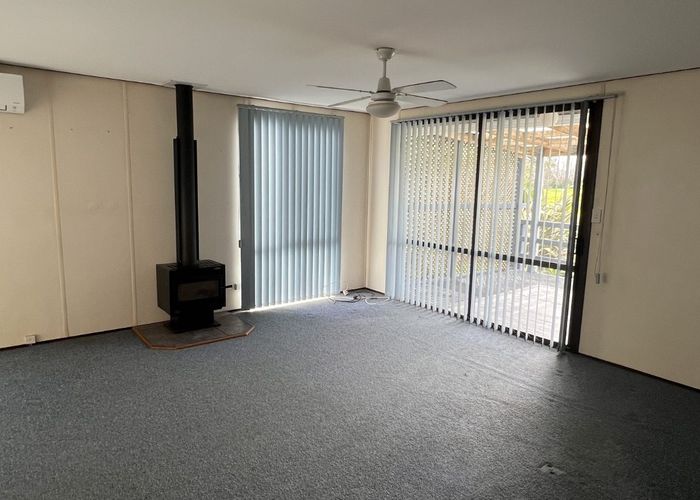  at 2/141 Carnoustie Drive, Manurewa, Manukau City, Auckland
