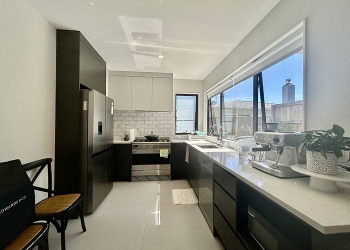  at 6C Blenheim Street, Glenfield, North Shore City, Auckland