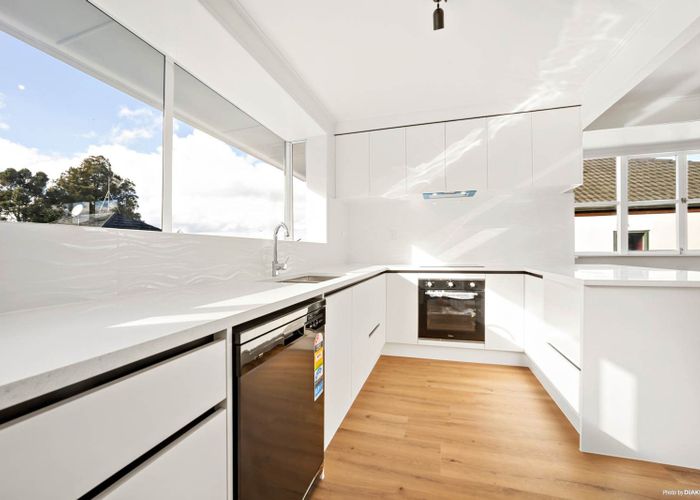  at 1/51 Forrest Hill Road, Milford, North Shore City, Auckland