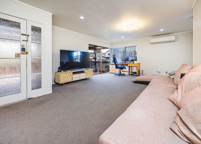  at 14 Charntay Avenue, Clover Park, Manukau City, Auckland