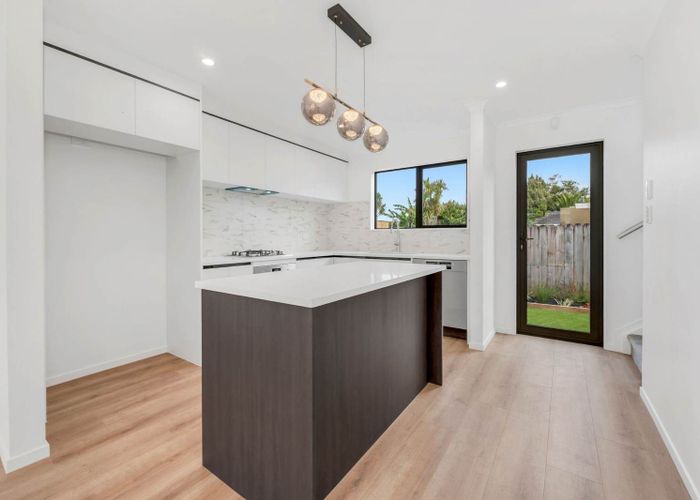  at 658C Te Atatu Road, Te Atatu Peninsula, Waitakere City, Auckland