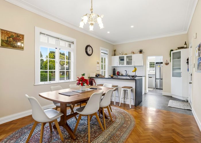  at 46 Rewarewa Road, Te Atatu Peninsula, Waitakere City, Auckland