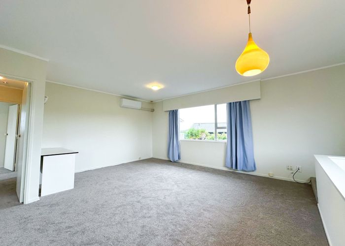  at 2/8 Tercel Pl, Sunnyhills, Manukau City, Auckland