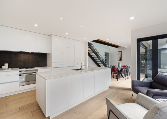  at 994 Colombo Street, St. Albans, Christchurch City, Canterbury