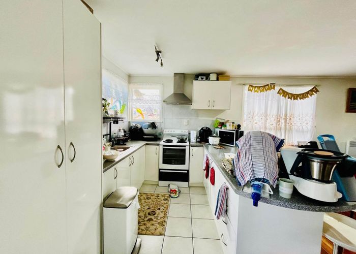  at 5 Dagenham Street, Manurewa, Manukau City, Auckland