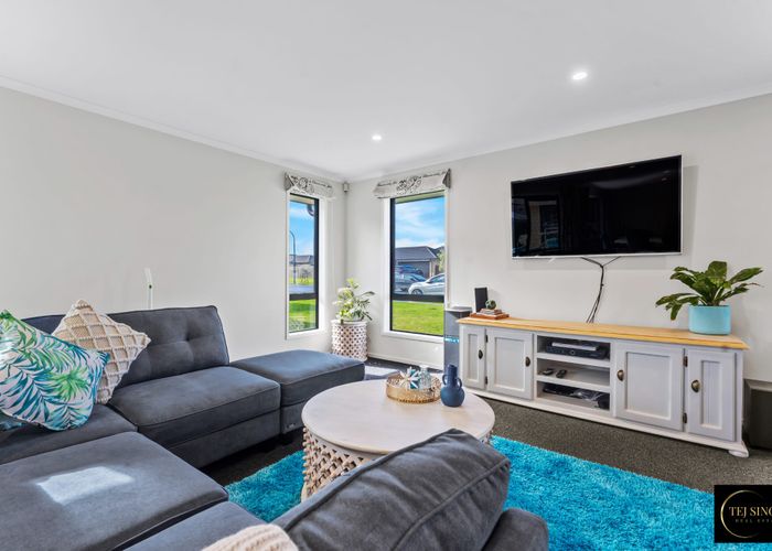  at 1 Captain Mitchell Drive, Opaheke, Papakura