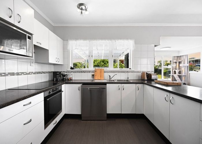  at 2 Mountain View Drive, Te Awamutu, Te Awamutu