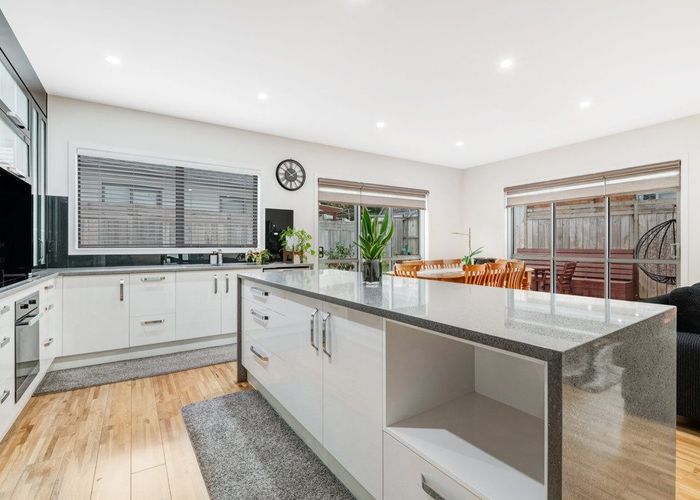  at 30 Salamanca Road, Sunnynook, North Shore City, Auckland