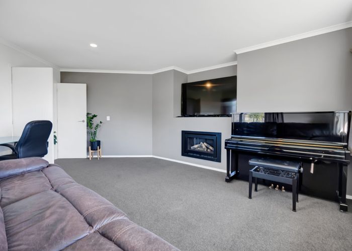  at 12 Oakmont Crescent, Waiwhakaiho, New Plymouth, Taranaki