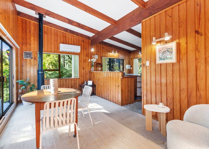  at 10 Crescent Road East, Ostend, Waiheke Island