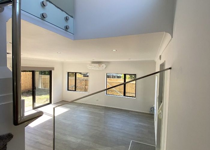  at 1/14 Goldnib place, Randwick Park, Manukau City, Auckland