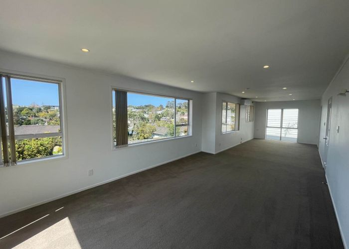  at 73 Weatherly Road, Torbay, North Shore City, Auckland
