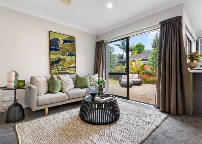  at 33 Croftview Road, Wattle Downs, Manukau City, Auckland