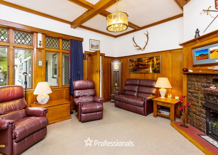 For sale 229 Whitemans Valley Road, Whitemans Valley, Upper Hutt