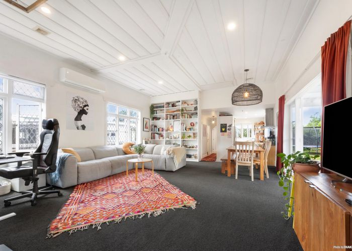  at 17 Knox Road, Swanson, Waitakere City, Auckland